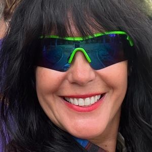 Meet your Posher, Posh